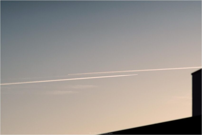 AVIAO_double_contrail_DSC08089