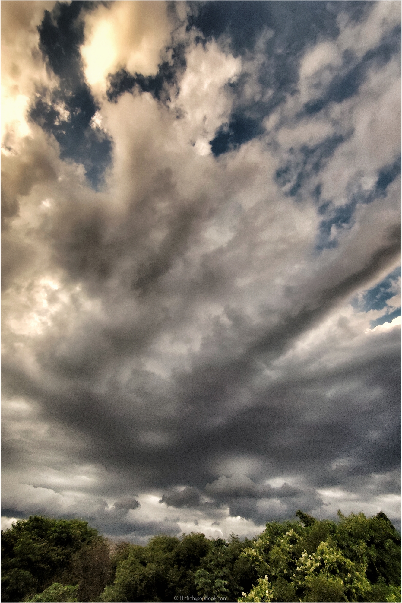 a tempestade desviou …